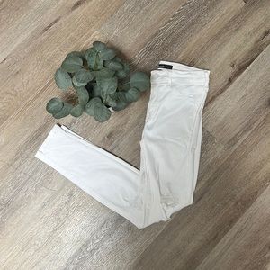 Abercrombie White Destroyed Skinny Jeans Size 24